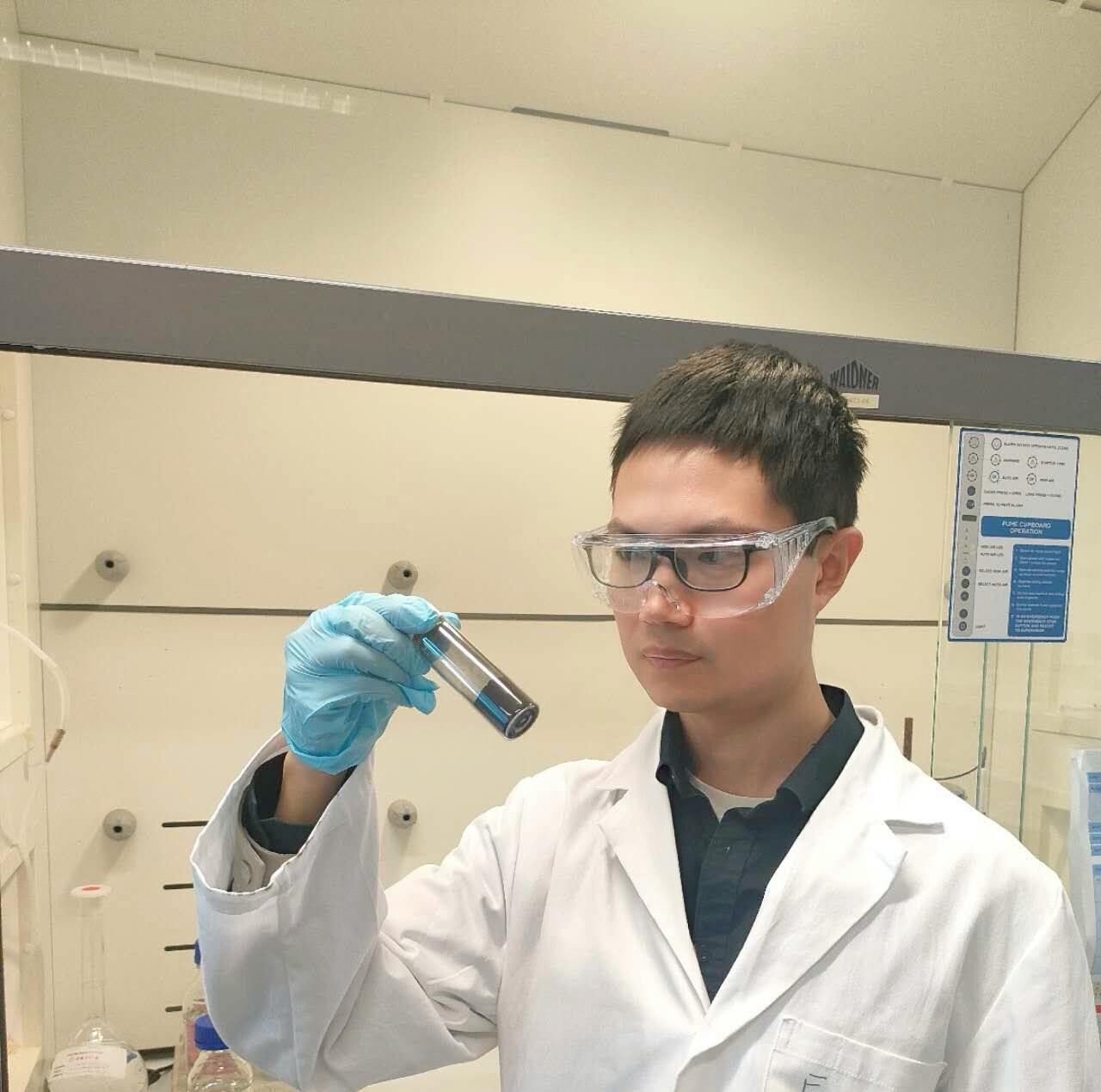 Dr Fei Li receiving a 2026 UNSW Horizon Europe GRIP Initiator Grant